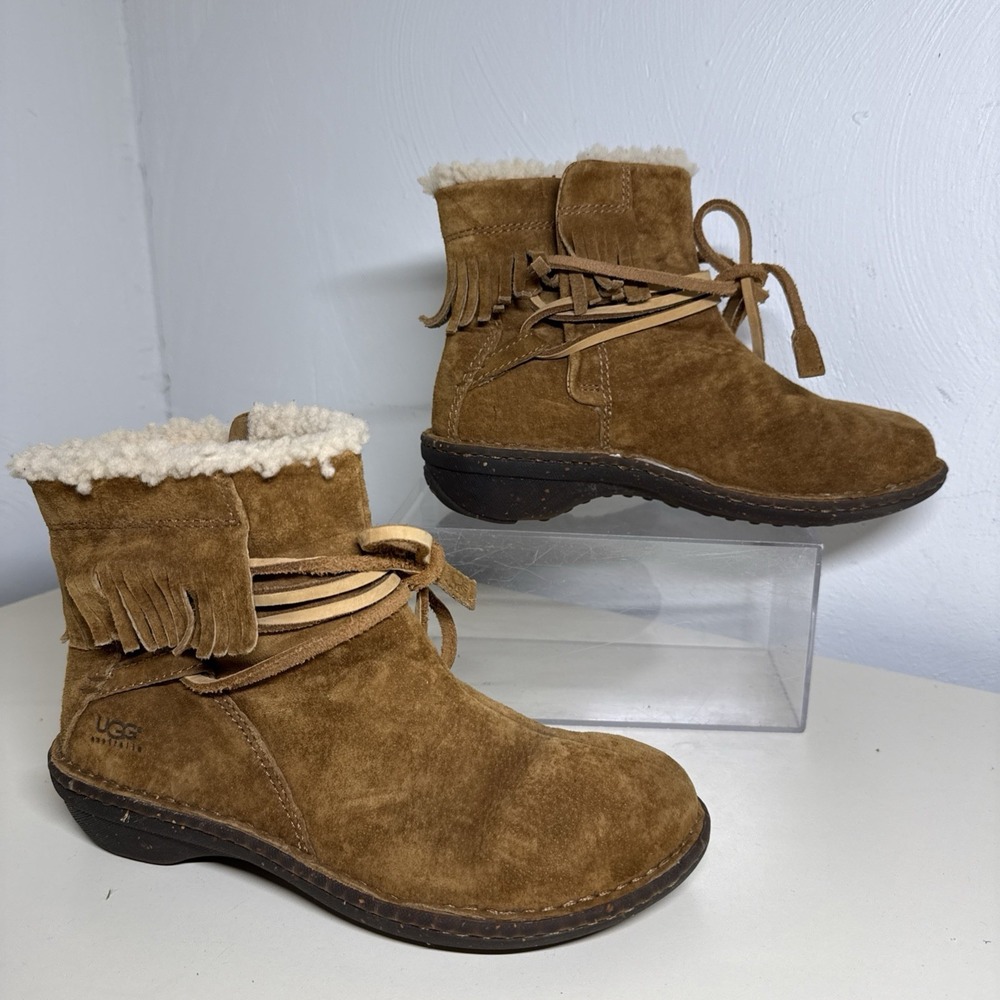 Ugg Women's Gaviota Tan Suede Fringe Ankle Boots Size 6,5